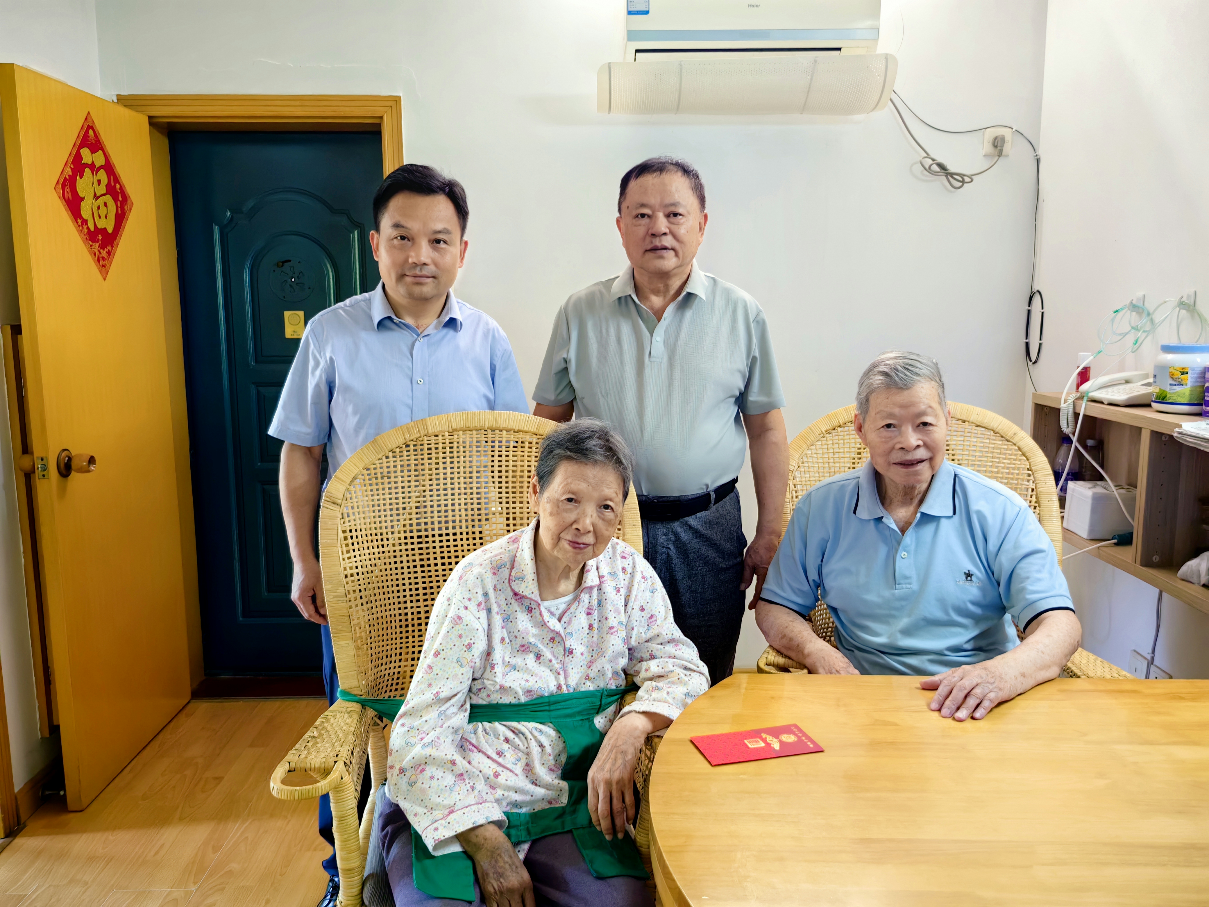 20260701七一慰问老党员1.jpg