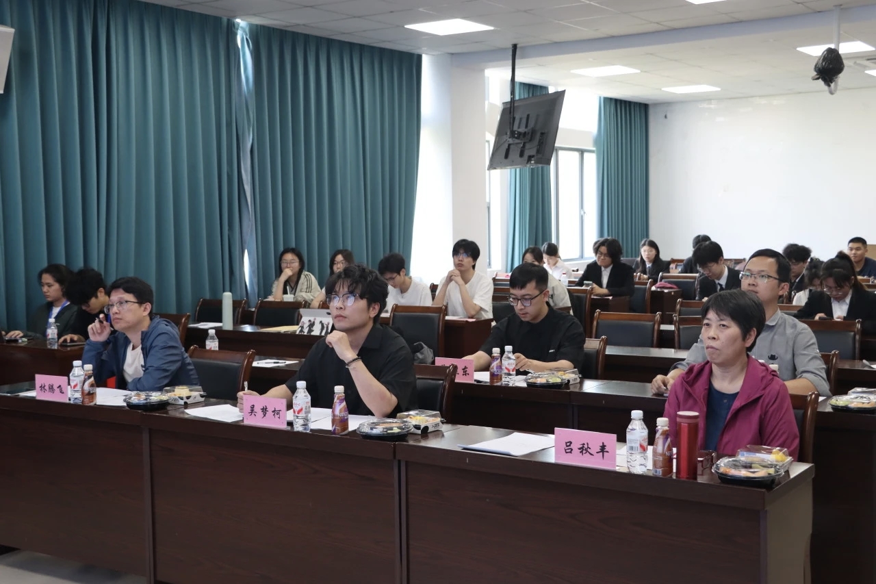 20260426评委.jpg