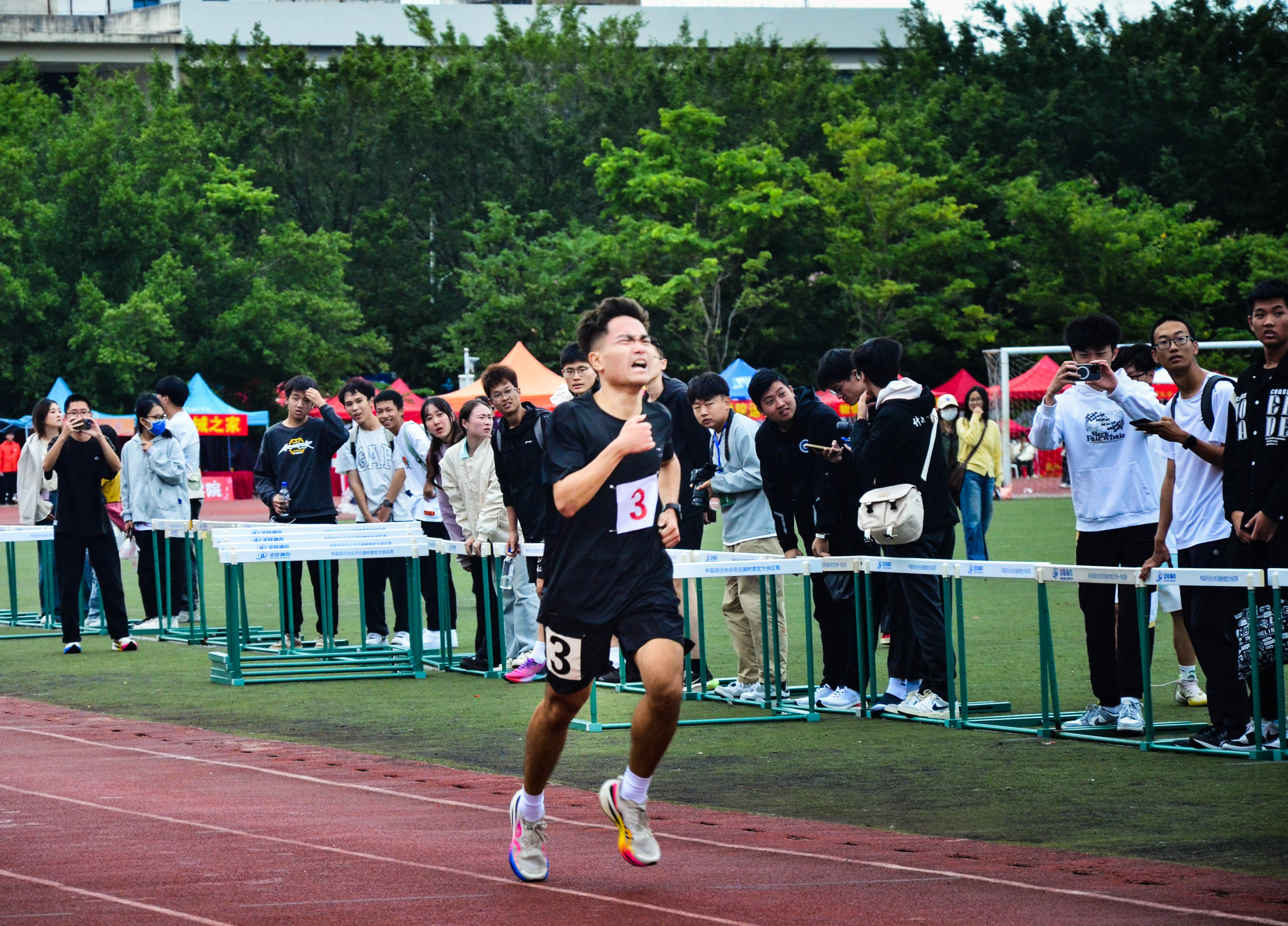 20241107融媒体中心男乙5000 肖楚昱.jpg