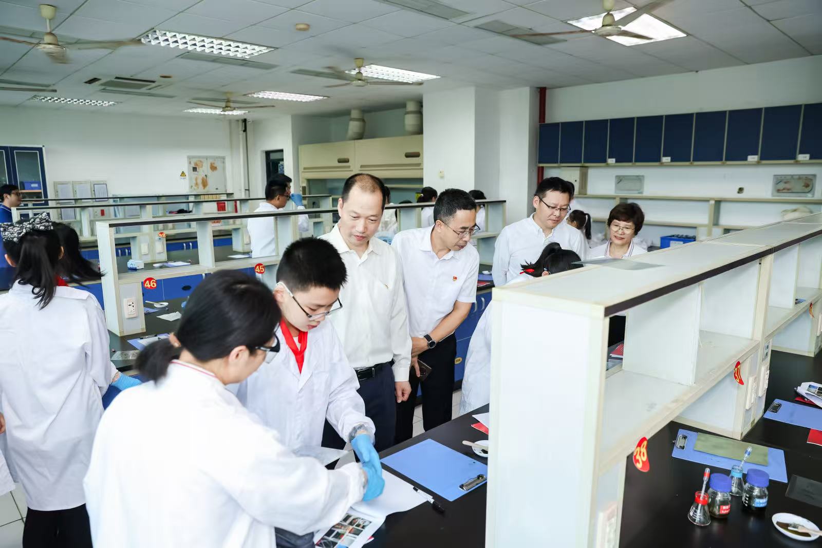 20250524党员科普化学学院.jpg