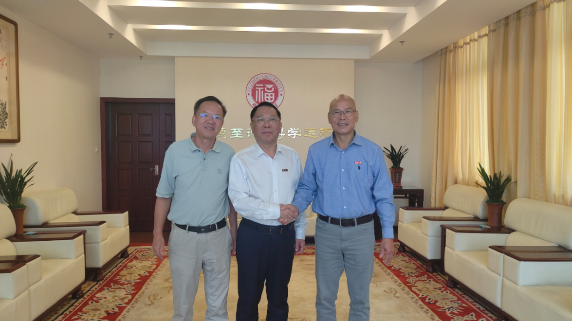 20250830校党委书记、校友会会长陈国龙会见加拿大校友会名誉会长柯文彬+校友办.png