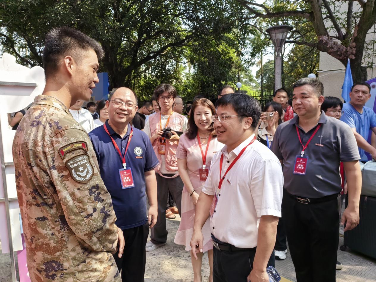 20250913至诚学院迎新 (1).png