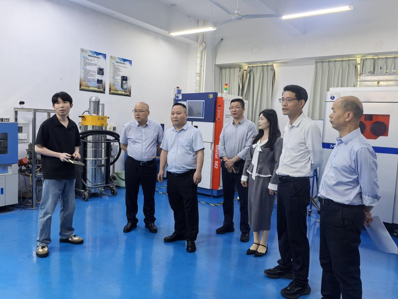 1939449ec7bf236f8f9db0930e04f3a