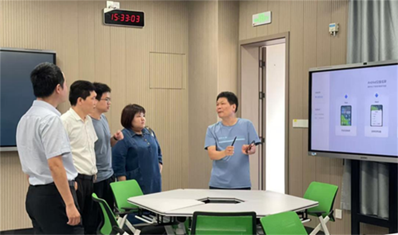 20241107参观体验福州大学新建智慧教室及控制中心.png