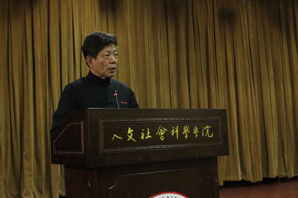 彭林教授为党员们做讲座 汤镇委摄1
