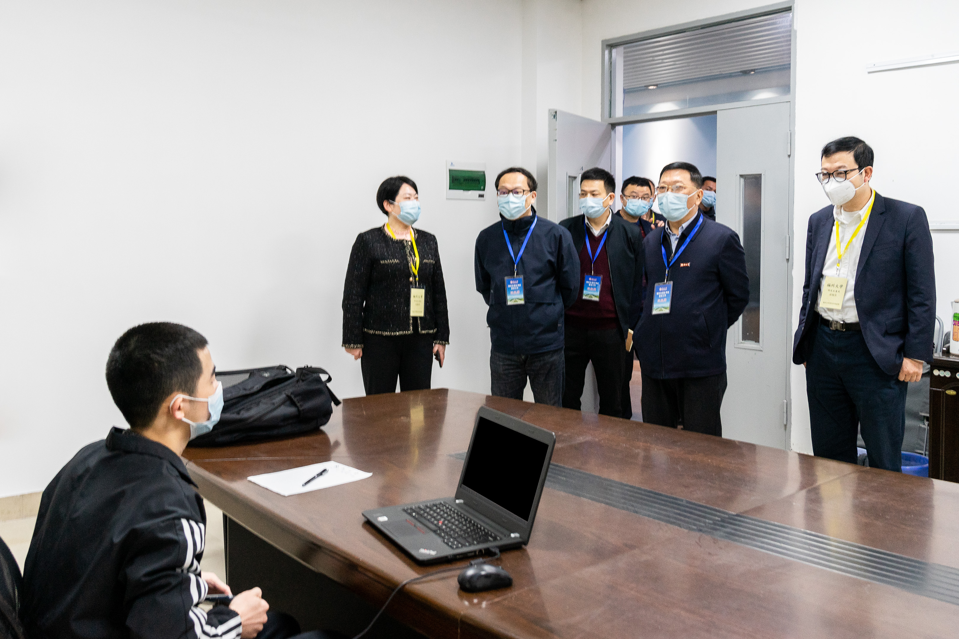 校领导深入学院检查指导研究生招生复试录取工作