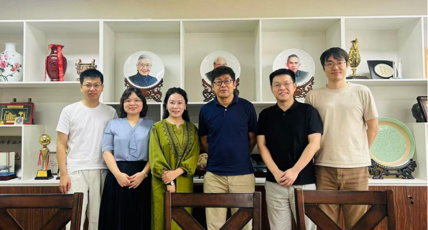 20260804北京大学留影.jpg