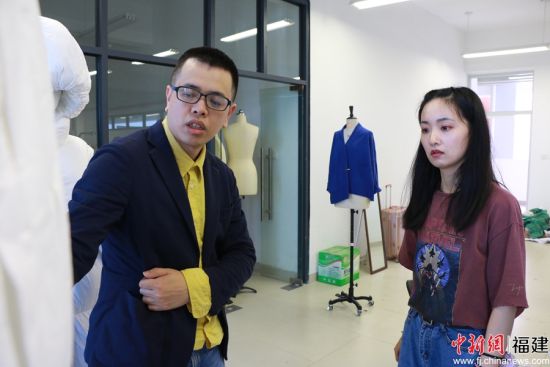 å¨ç§æå­åï¼ææ±ä¼ä¸å®¶æ­£å¨æå¯¼å­¦çä»¥ä¼ä¸çè§åº¦å»éæ°å®¡è§èªå·±çäº§åãæå æ