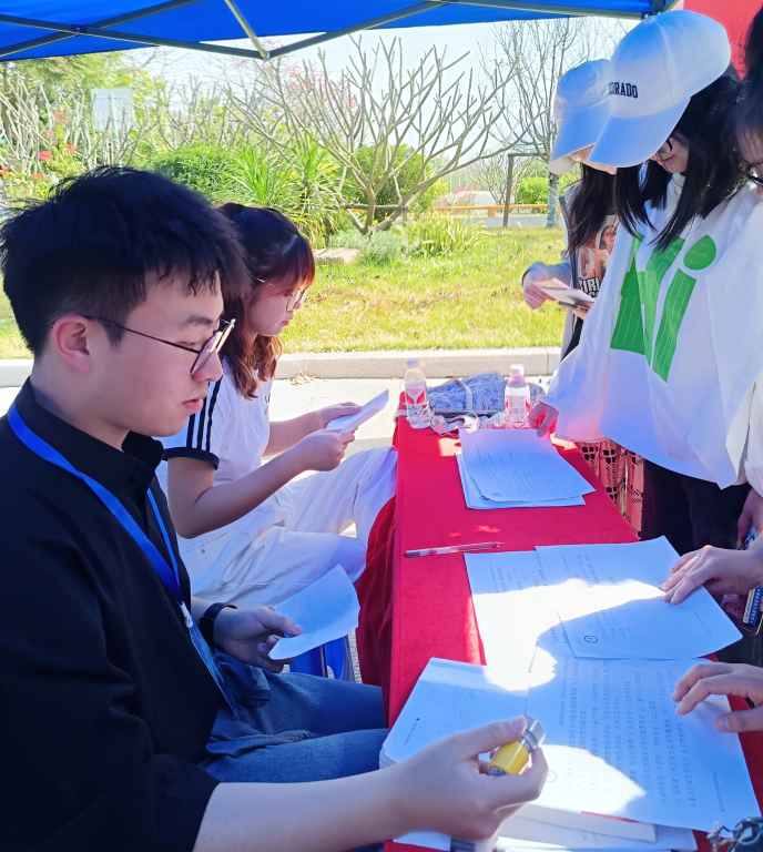 20250413“趣味互动点燃校园安全意识”福州大学第十届全民国家安全教育日系列活动火热开展-2.jpg