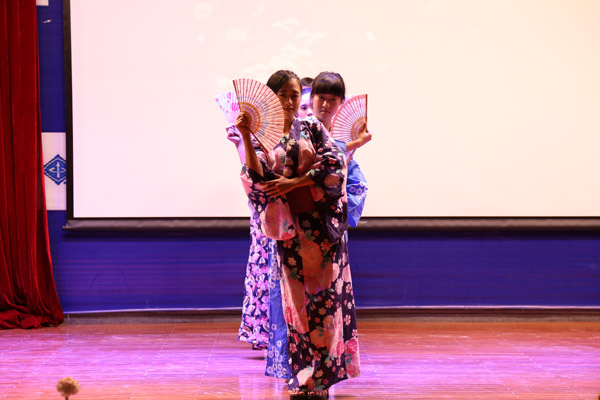 《伊豆舞女》表演 杜协峻 摄1
