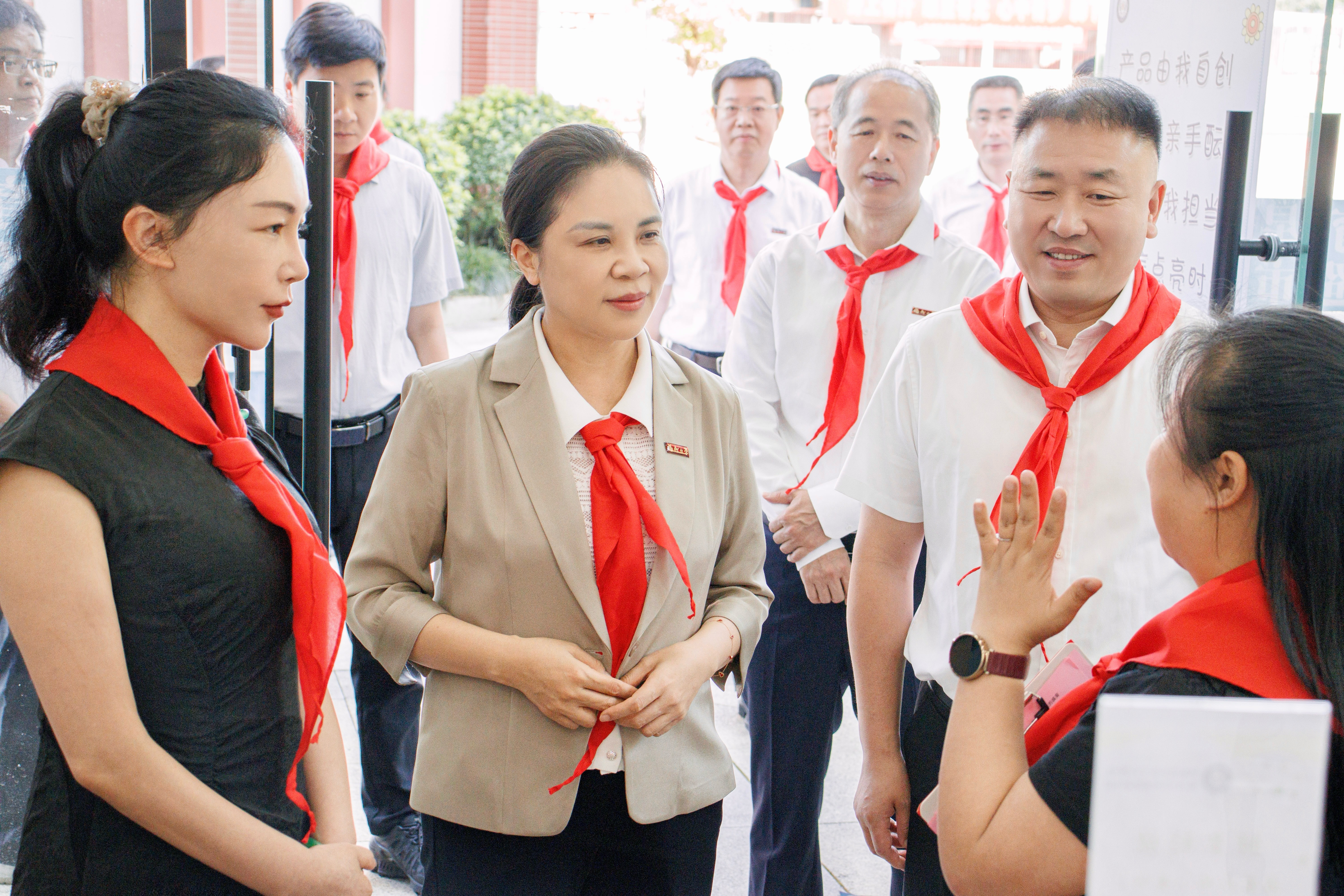 20260601六一儿童节慰问附属实验学校3.jpg