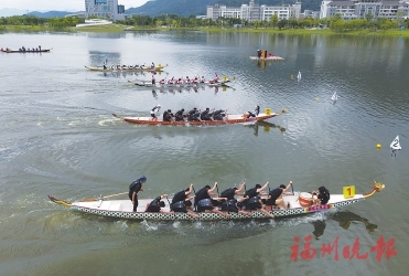 大学生龙舟队 旗山湖激情竞渡 大学生龙舟队 旗山湖激情竞渡