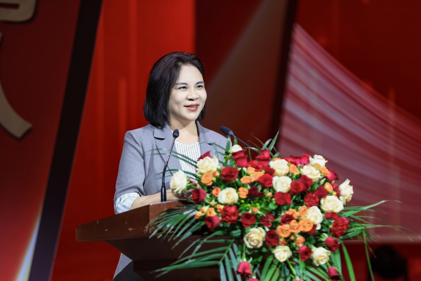 20260910校教师节大会教师工作部-2.jpg
