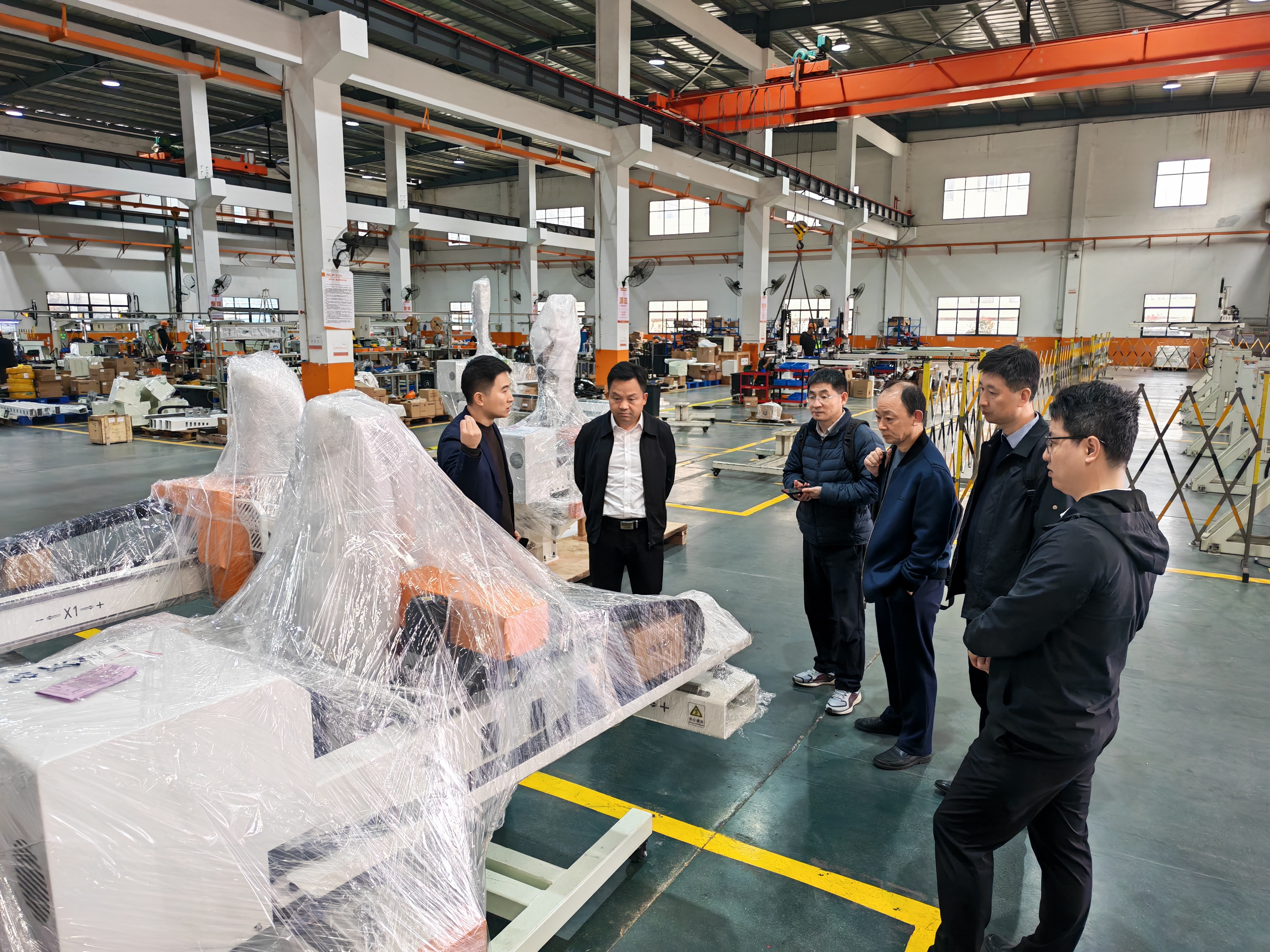 20260316在伊瓦特机器人设备制造有限公司调研（机械学院）2.jpg