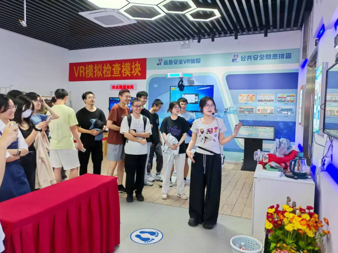 20241019现场宣讲.jpg