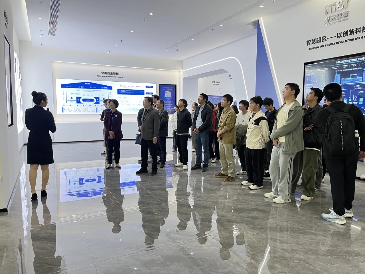 20251211星云参观.jpg