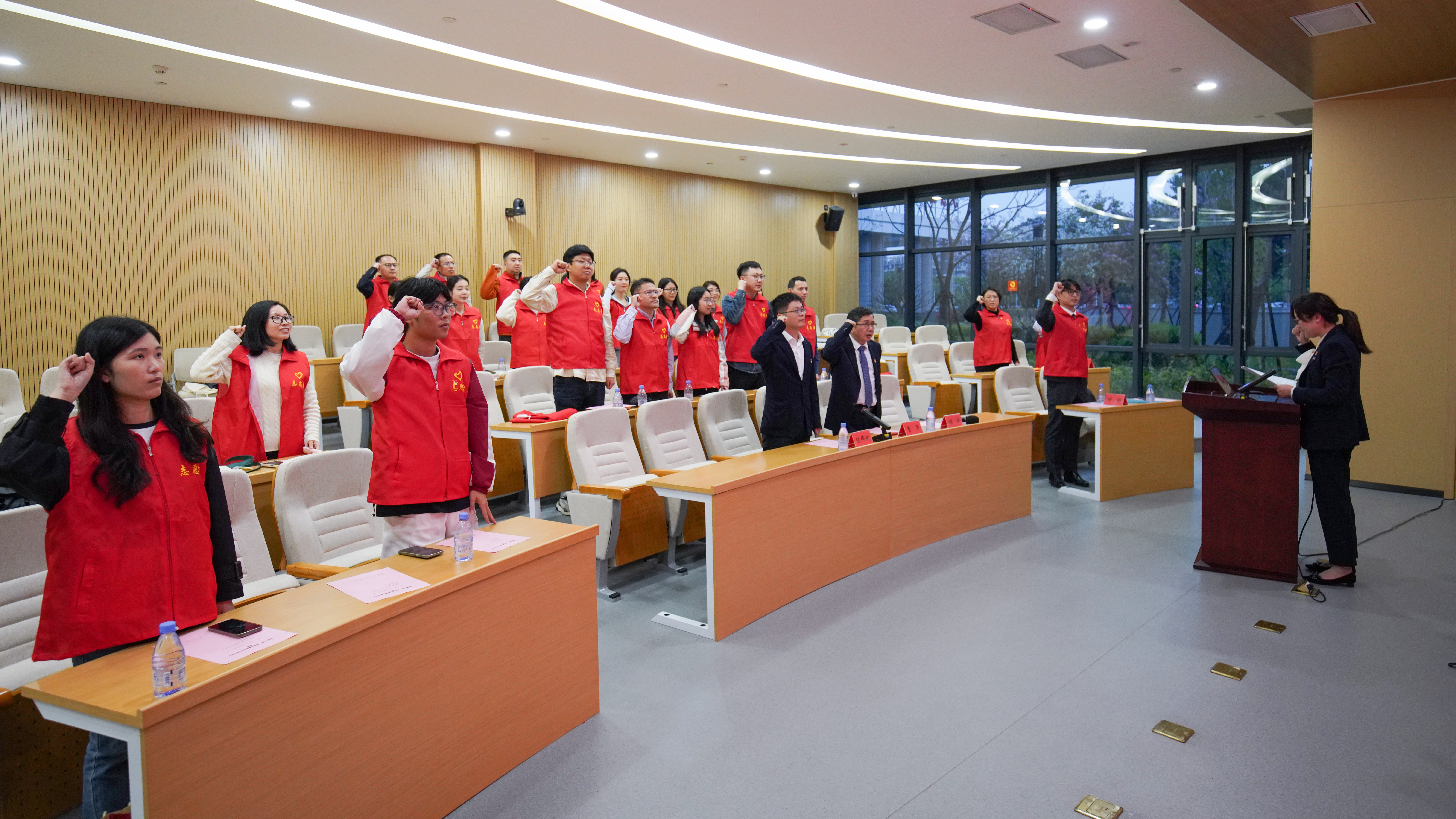 20260331医路先锋党员志愿服务队成立1医学院.jpg