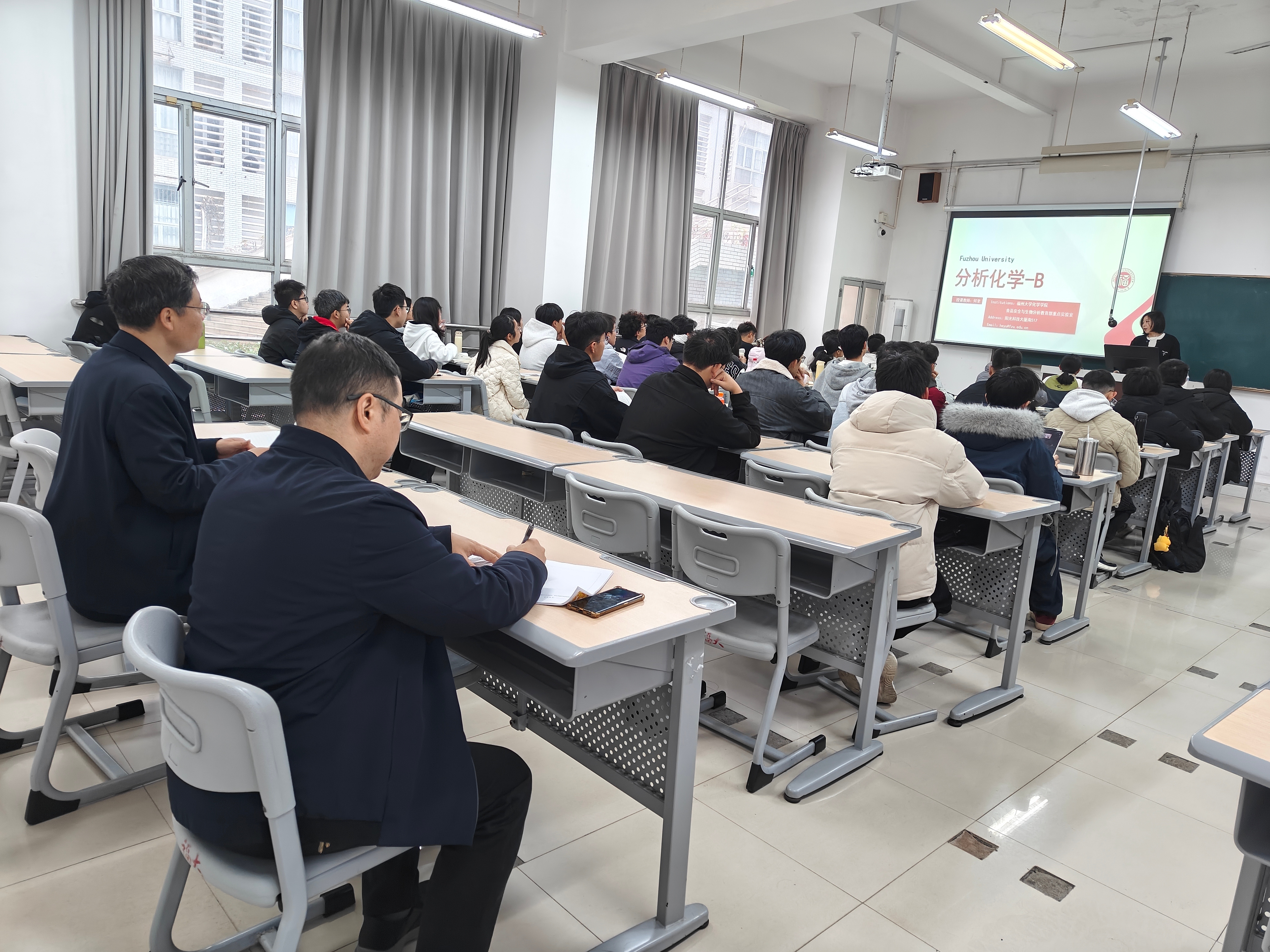 20260304校领导下课堂铜盘校区化工学院1.jpg