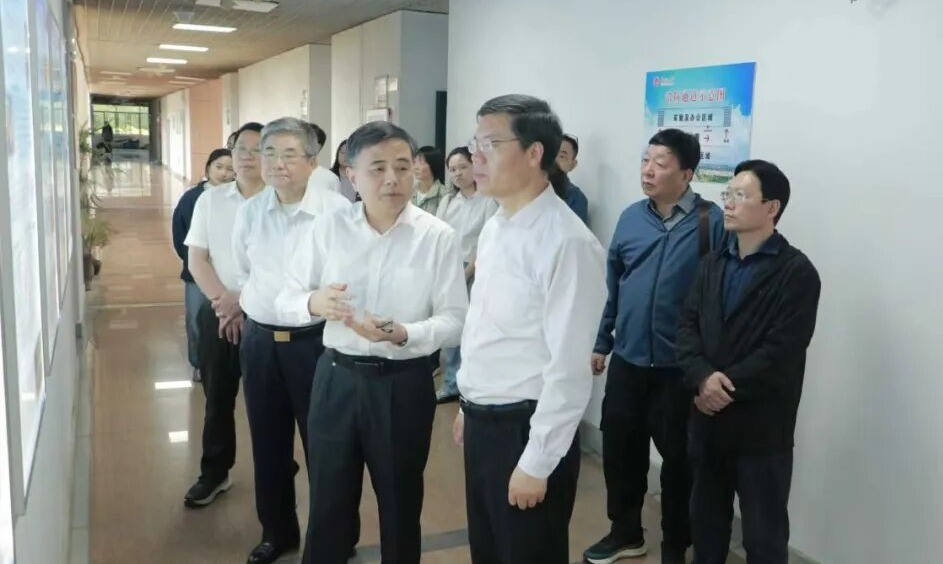 20260425 福州大学关心下一代工作委员会徐涵秋教授工作室揭牌 黄金浩.png