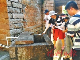 福州大学实践队直播介绍古厝文化