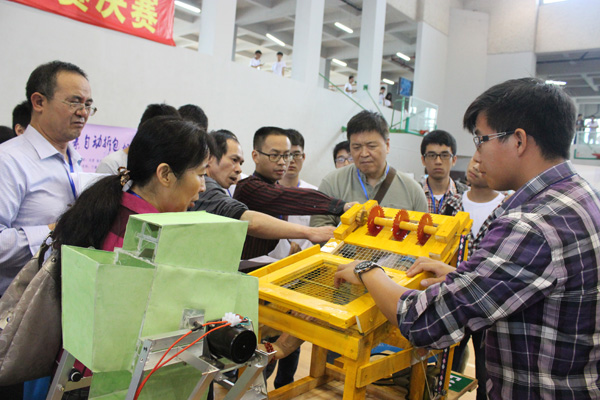 作品现场评审11