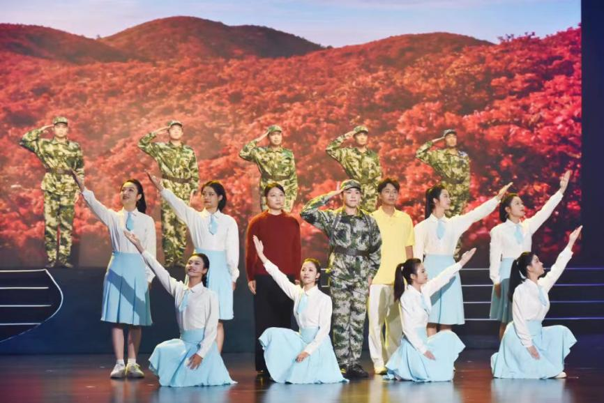 20251024 《清澈的爱，只为中国》剧照（3） 宣传媒体中心.png