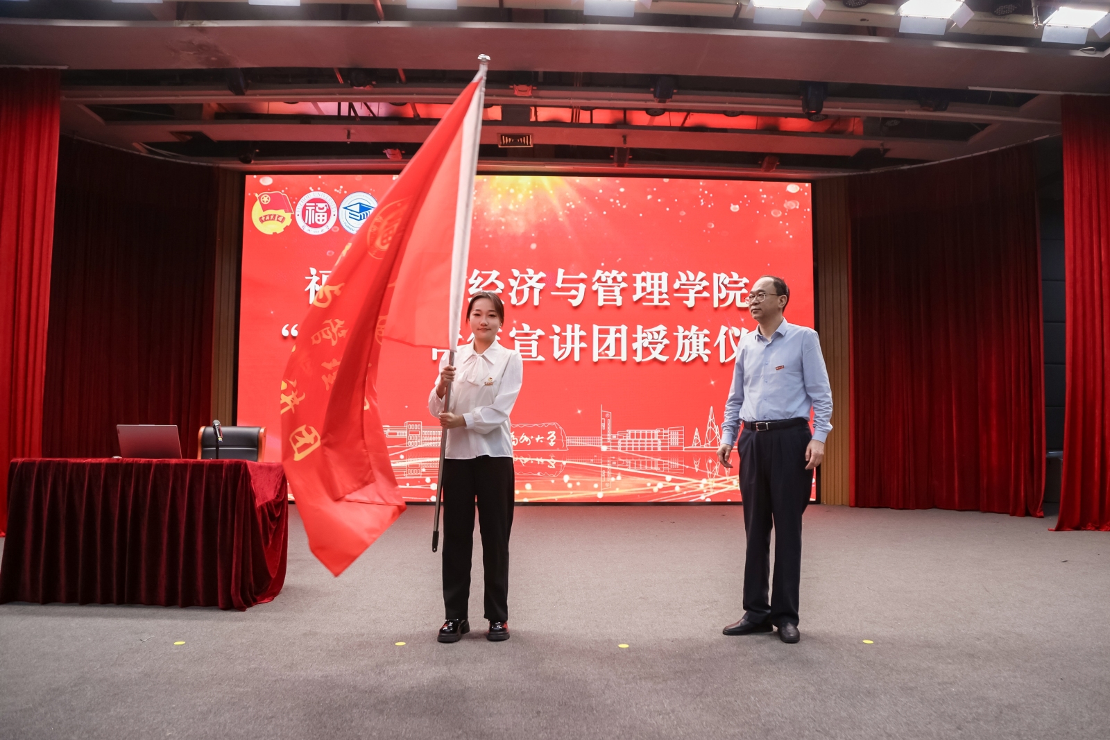 20260507授旗仪式宣传媒体中心.jpg