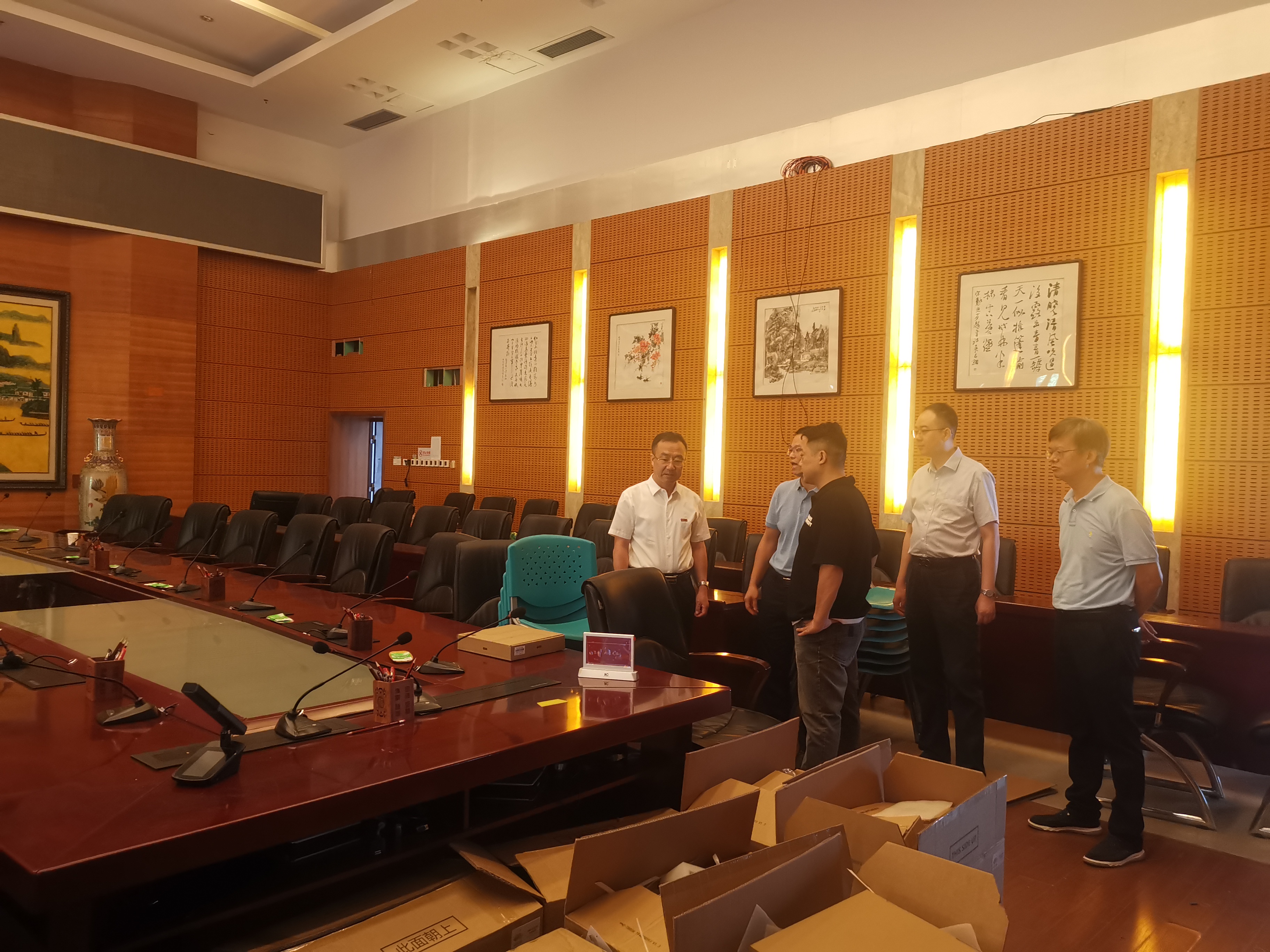 林键副校长赴科研楼智慧化工程施工现场视察指导