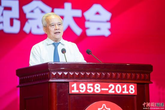 王钦敏表示,福州大学肩负着为国家、特别是福建省经济社会发展培养工程科技和管理研究人才的重要使命。