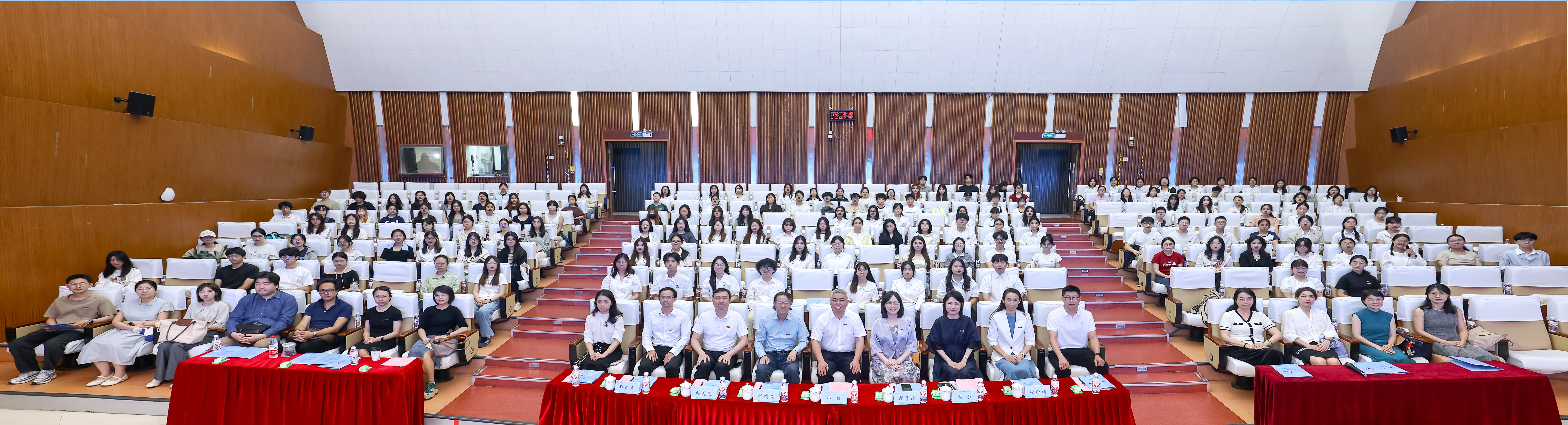 20260606外语能力大赛闭幕式合影楚玉锁18065141030_ps.jpg